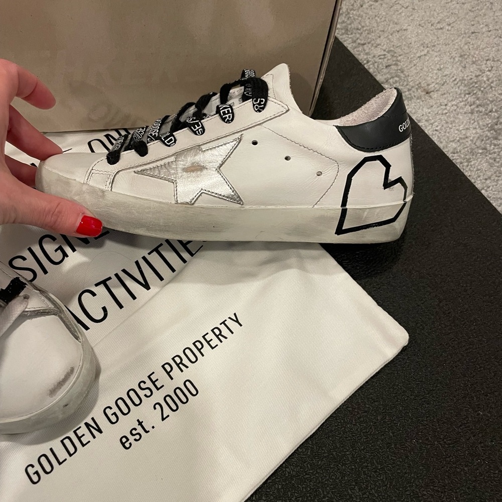 Golden goose special edition superstar sneaker lover sneakers. - Picture 3 of 8